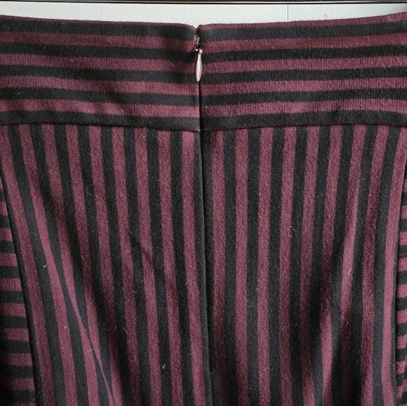 Loft Striped Pencil Skirt in Women's 8 - Picture 11 of 15